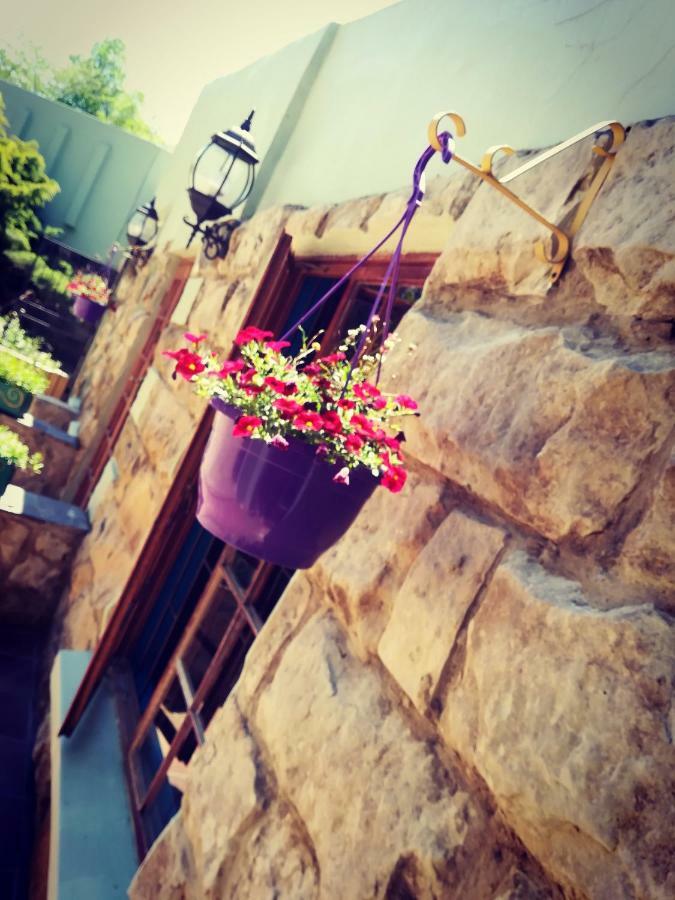 Gypsy Guest House คลาเรนส์ ภายนอก รูปภาพ